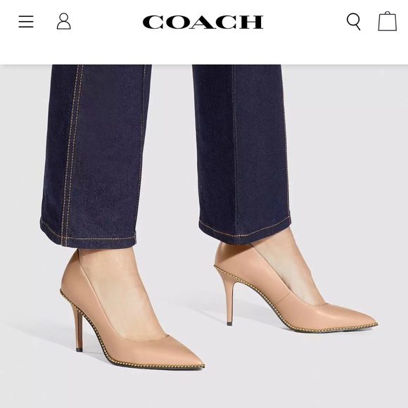 Coach Pump in Orginal Box - Picture 1 of 5